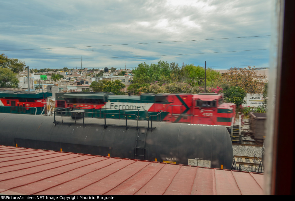 FXE SD70ACe Locomotive 